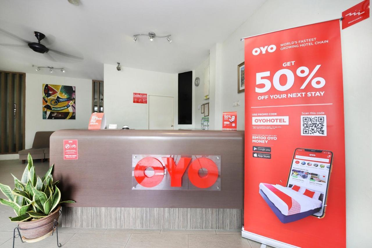 Oyo 44034 Furama Lodging House Kuching Exterior foto