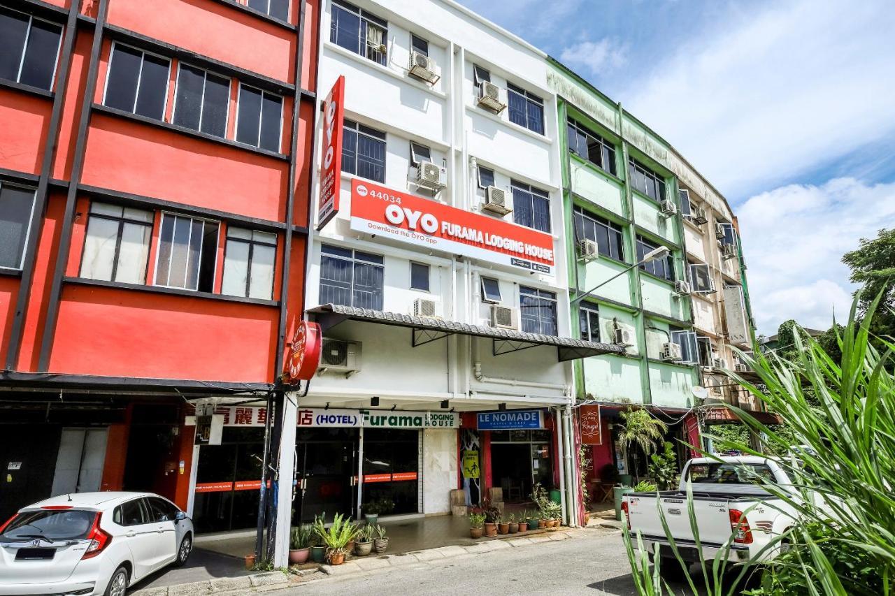Oyo 44034 Furama Lodging House Kuching Exterior foto